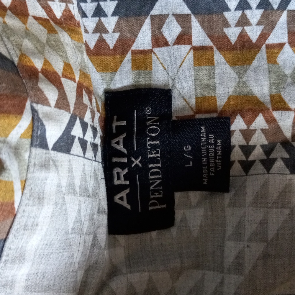Ariat Pendleton Size L Button Down - image 2